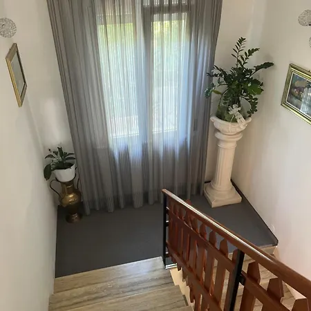 Hotel E Gal 2*