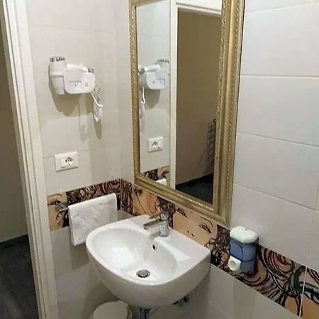 E Gal Hotel