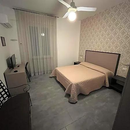 E Gal Hotel 2*