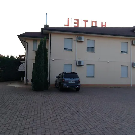 Hotel E Gal 2*